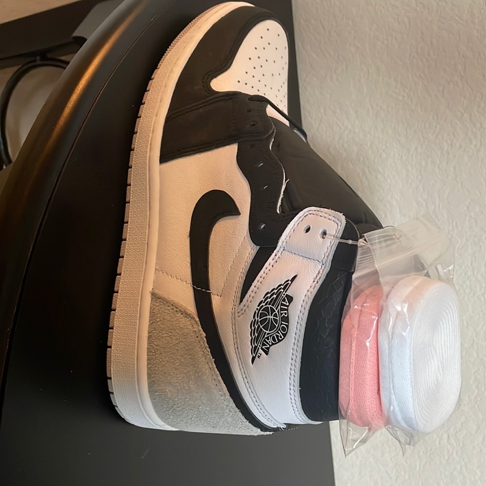 Size 11 Mens Air Jordan 1 Retro High OG